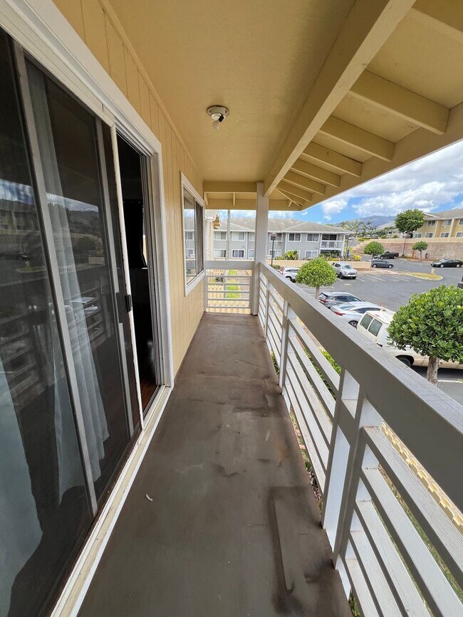 Building Photo - 2 Bedroom / 2 bath, 759 Sq Ft. unit with 2...