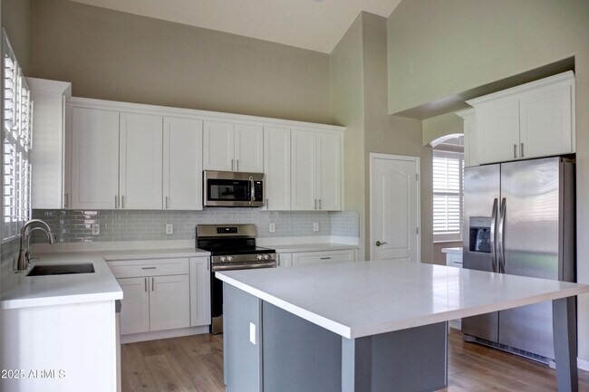 Building Photo - 6656 S Classic Way