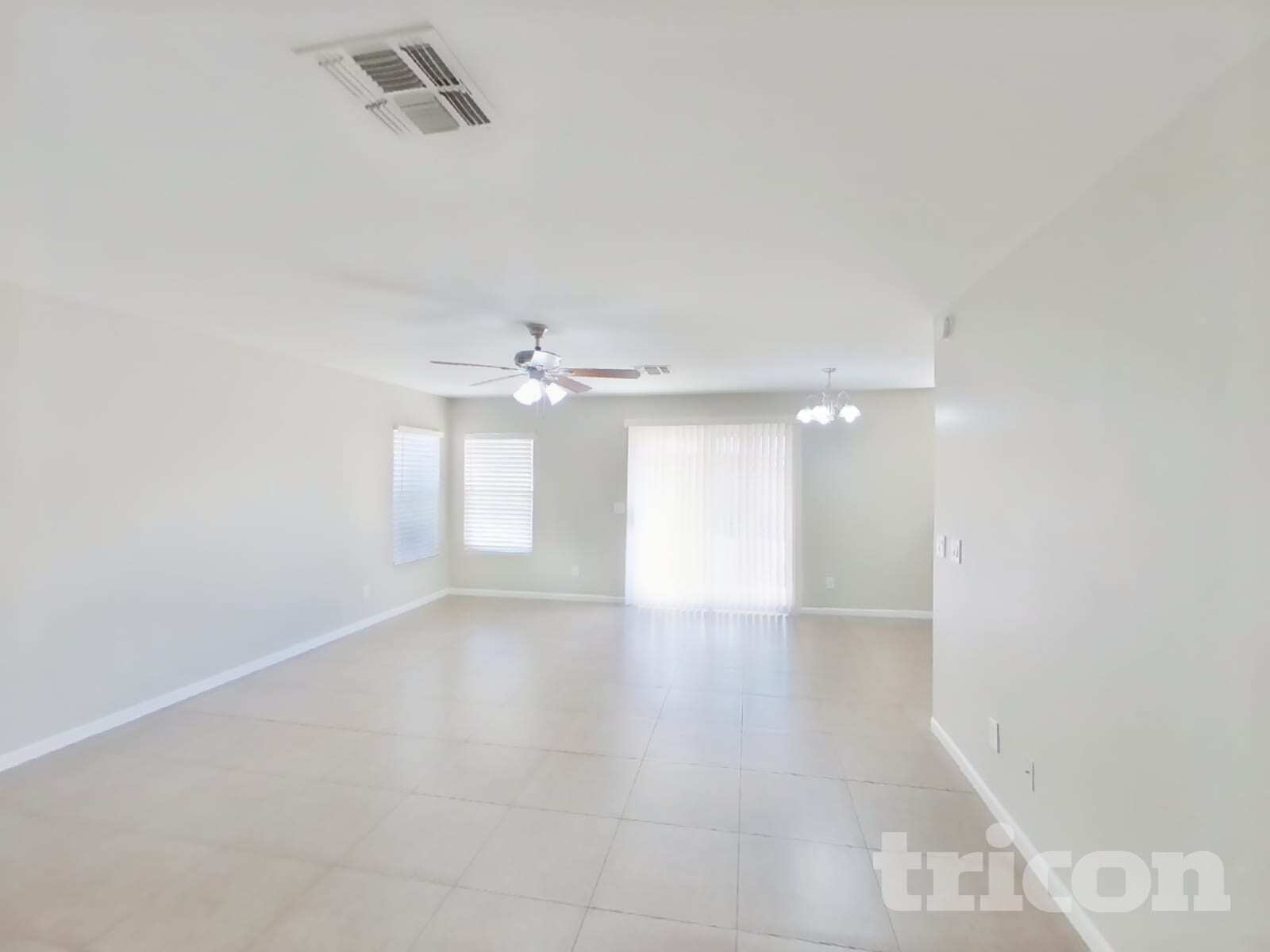 Building Photo - 11229 W Devonshire Ave