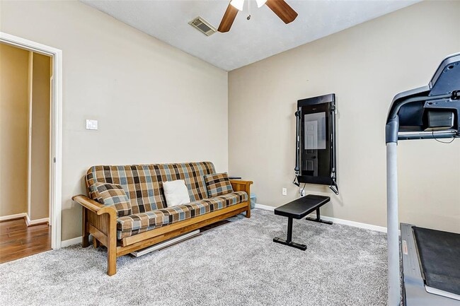 Building Photo - 2208 Breezeway Bend Dr
