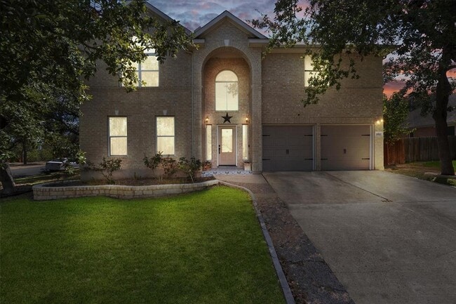 Building Photo - 1900 Overland Dr