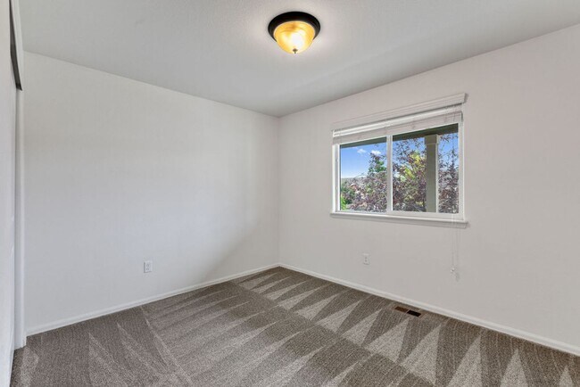Building Photo - Spacious Greeley Home with Modern Comforts & Great Location