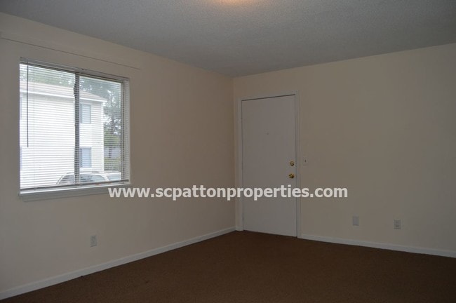 Building Photo - Lyngate Apartment