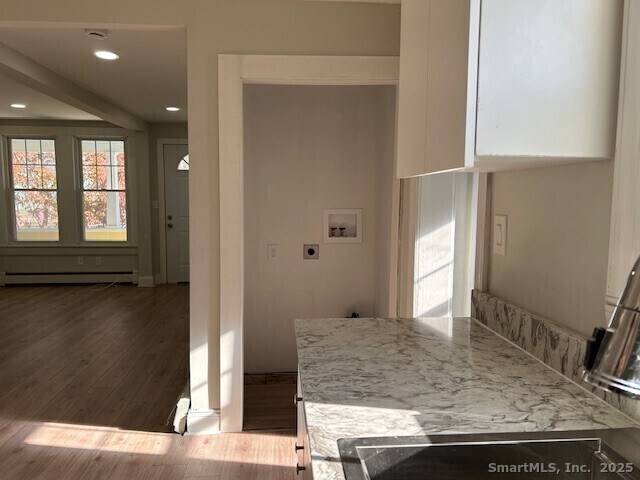 Building Photo - 19 Hawkins St