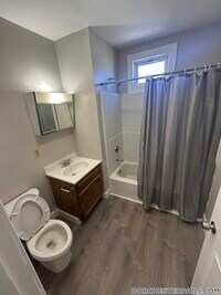 Building Photo - 95 Willowwood St