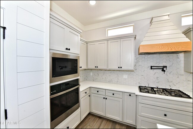 Building Photo - 13868 Paseo Perlas Dr