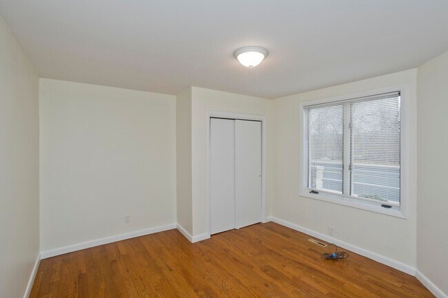 Building Photo - 181 State St