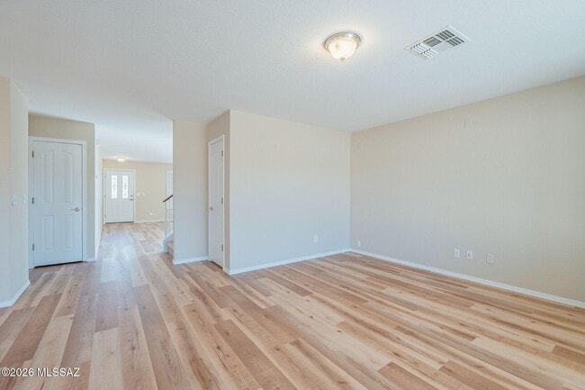 Building Photo - 10095 N Mill Crossing Way