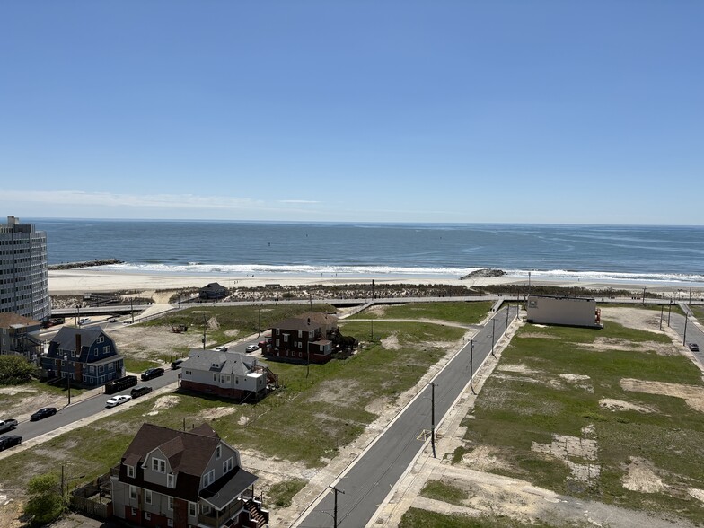 Ocean View - Vermont Plaza Apartments