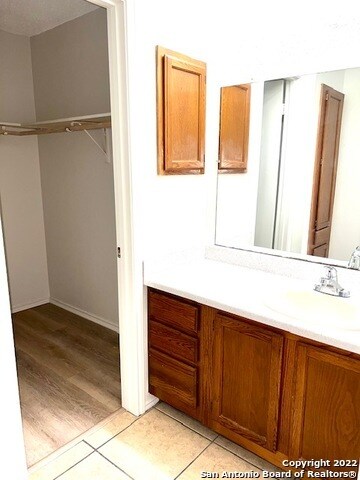 Building Photo - 117 Whisper Way