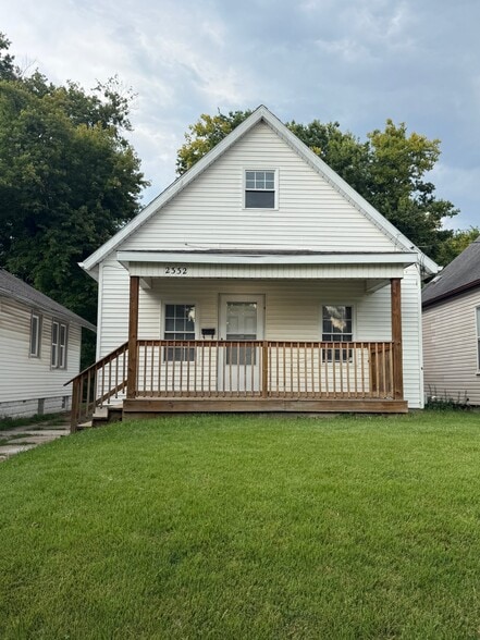 Building Photo - 2332 N Ellis St