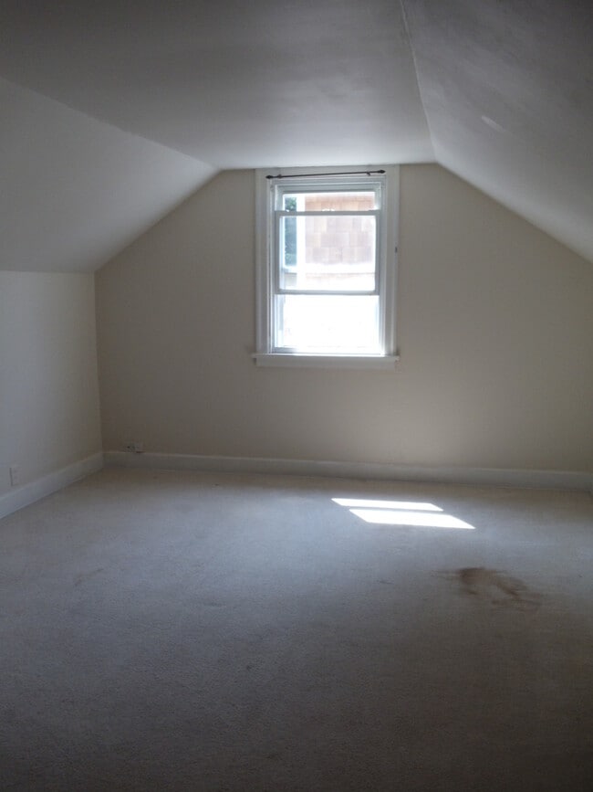 Building Photo - Coming Soon! UPS Area 3 Bedroom