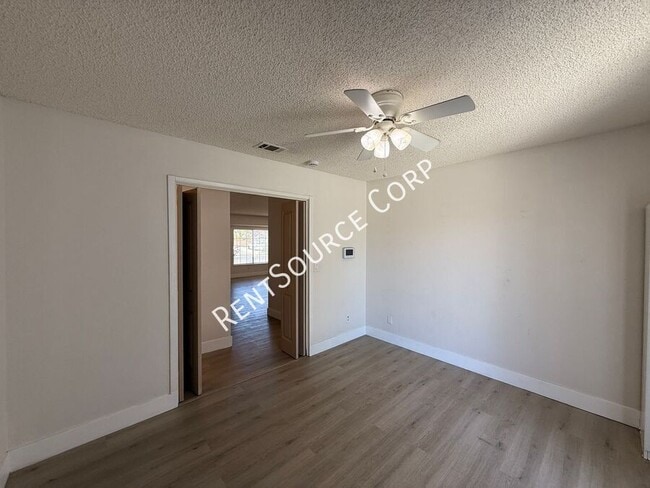 Building Photo - 43837 David St