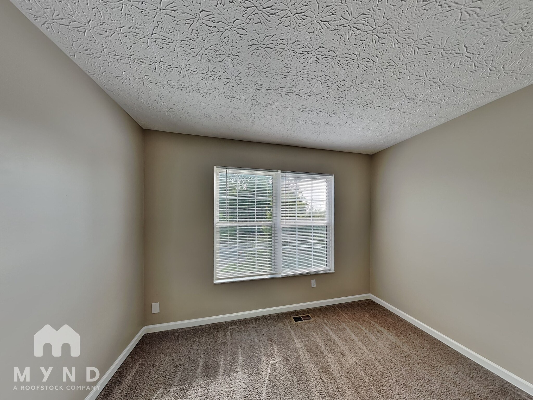 Building Photo - 2069 Prominence Dr