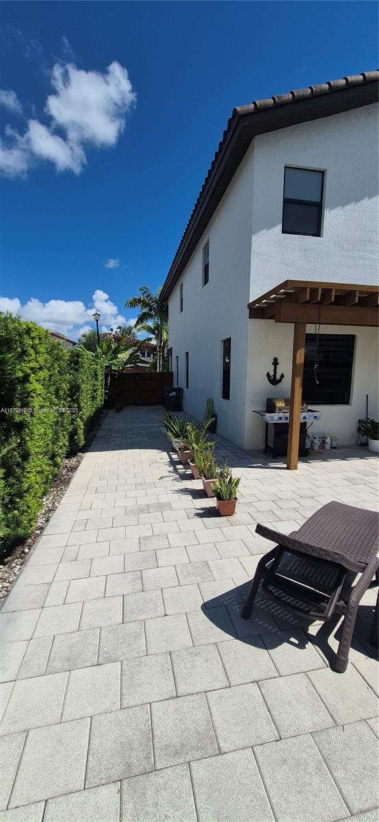 Building Photo - 8760 NW 102nd Ct