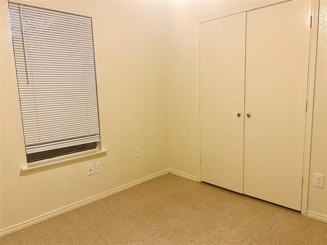 Building Photo - 2301 Lido Ln