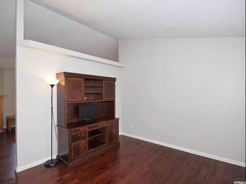 Building Photo - 4881 Cave Peak Dr