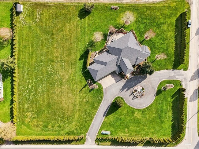 Building Photo - 15541 Bradshaw Rd