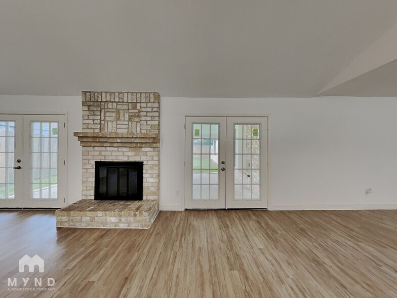 Building Photo - 11418 Chariot Dr