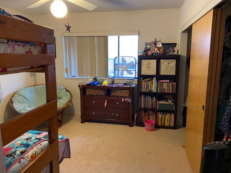 Building Photo - 99-576 Hoio St