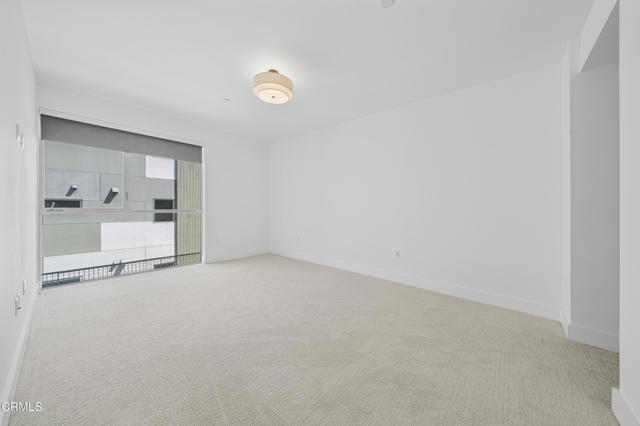 Building Photo - 1345 Havenhurst Dr
