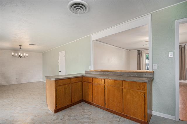 Building Photo - 5924 Walraven Cir