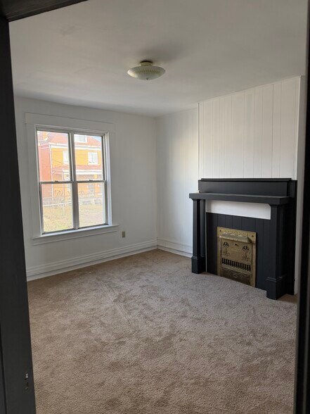 Building Photo - 43 Stewart Ave