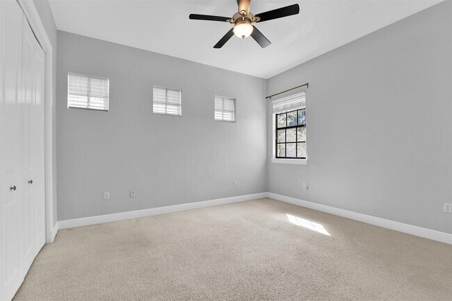 Building Photo - 7535 Old Thyme Ct