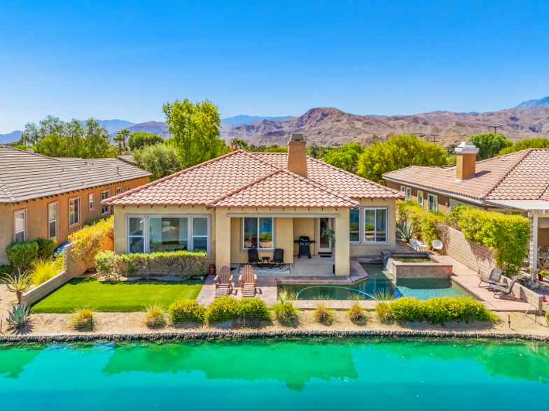 Building Photo - 65 Shoreline Dr