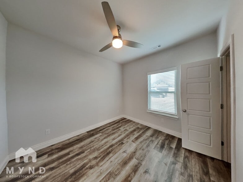 Building Photo - 1021 Pebble Pass