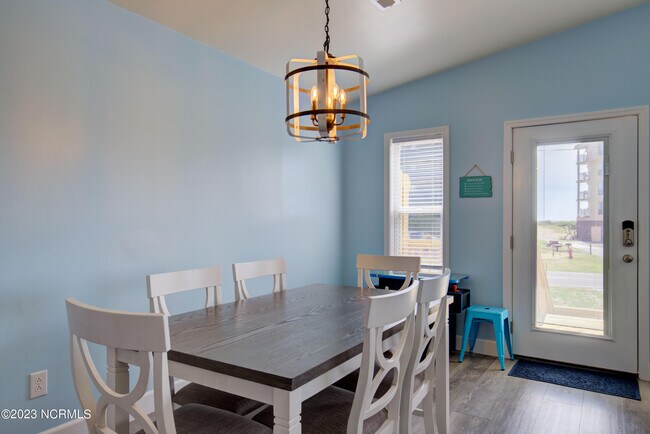 Building Photo - 1881 New River Inlet Rd