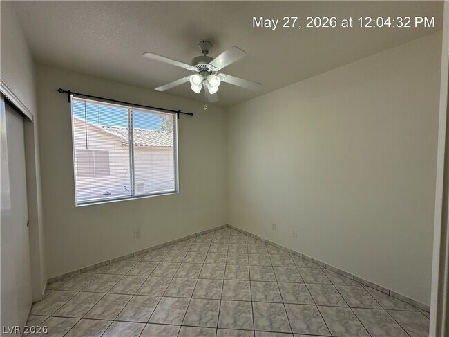 Building Photo - 1006 Wreath Ct