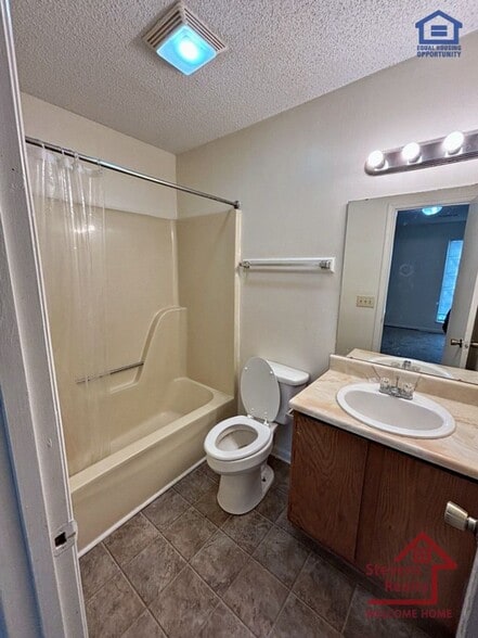 Building Photo - 459 Oriole Dr