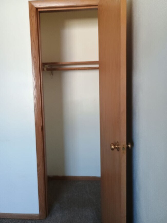 Building Photo - 1 Bedroom 1 Bath in Owatonna