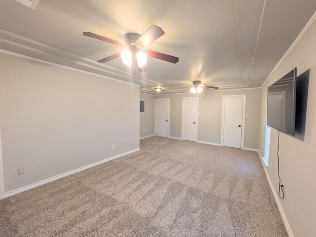 Building Photo - 6618 Cloverbend St