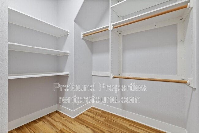 Building Photo - 7909 SW Oviatt Dr