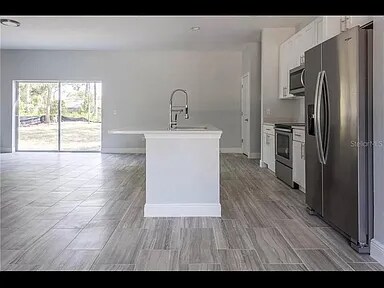Building Photo - 607 Kangaroo Dr