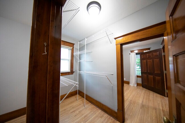 Building Photo - 749 New Hampshire St