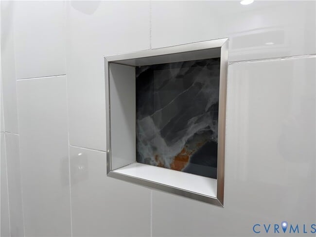 Building Photo - 1401 W Laburnum Ave