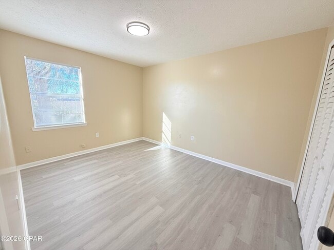 Building Photo - 506 N 11th St