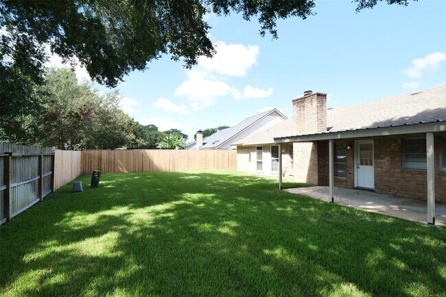 Building Photo - 915 Comstock Springs Dr