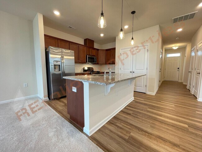 Building Photo - 1211 Homecoming Wy