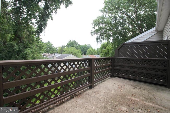Building Photo - 10118 Oakton Terrace Rd