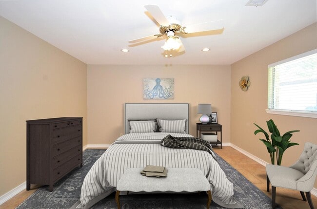 Building Photo - 6011 Arboles Dr