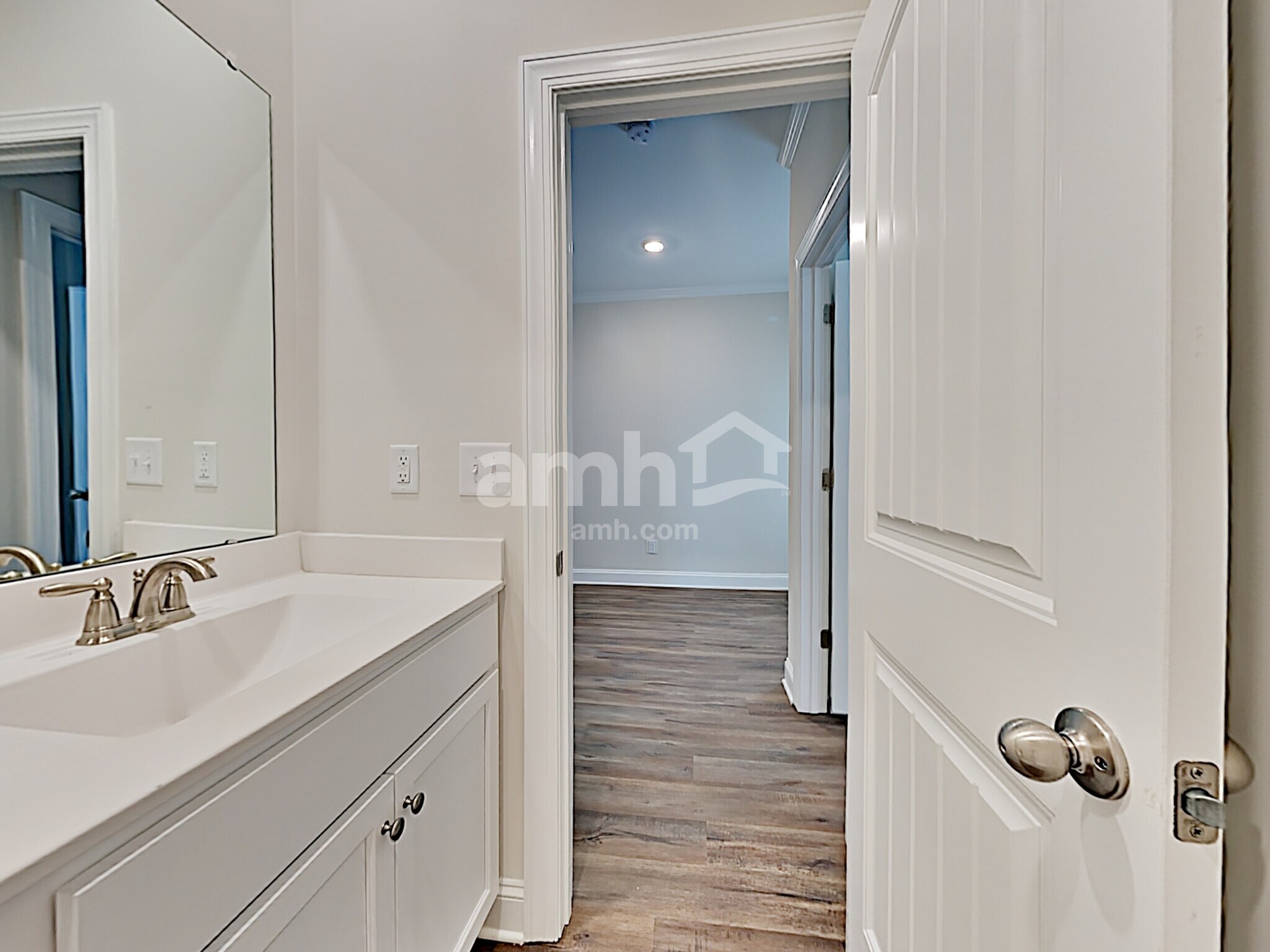 Building Photo - 160 Legacy Dr