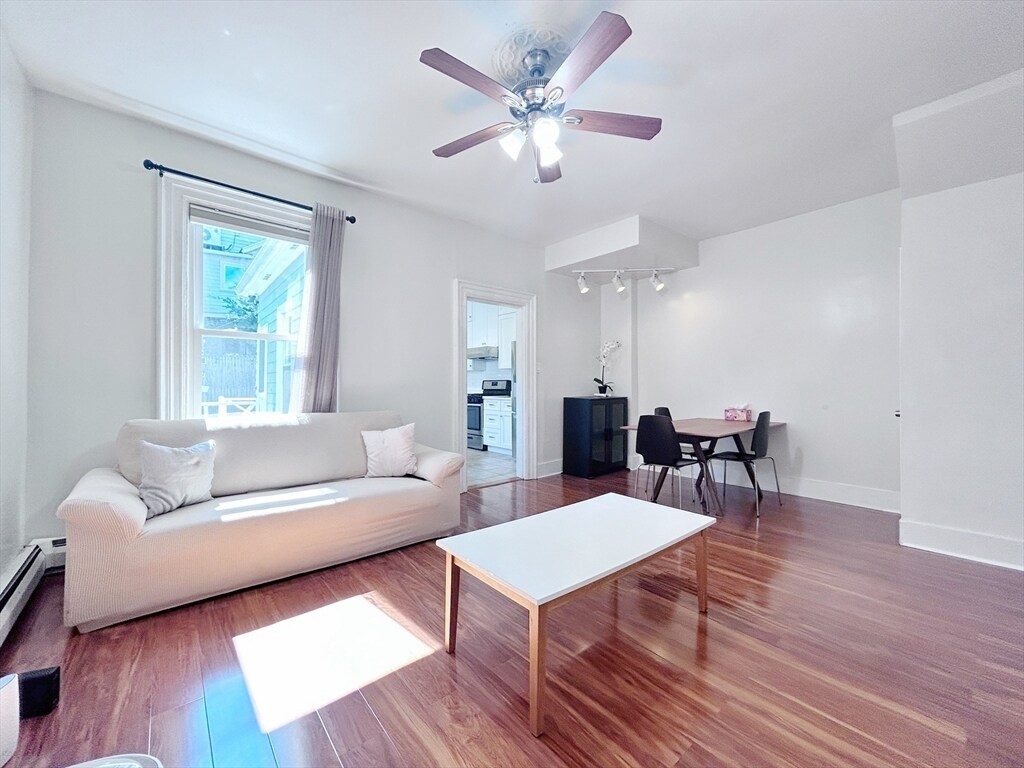 Building Photo - 173 Pleasant St