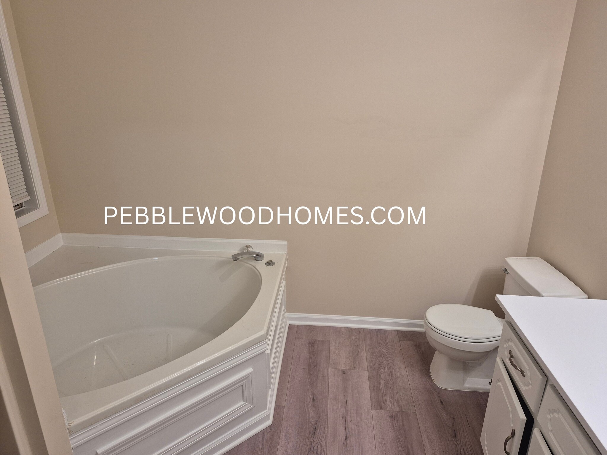 Primary bathroom - 2599 Candler Way SW