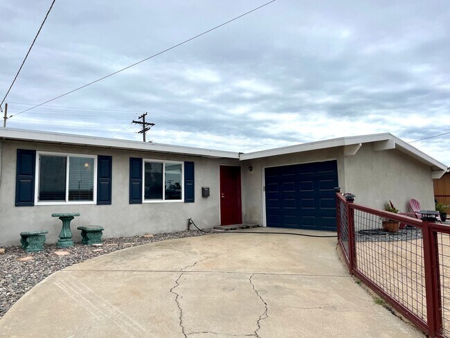 Building Photo - SD: Spacious 4BD/2BA Home in Imperial Beach with Large Yard, Turf Backyard & Attached Garage