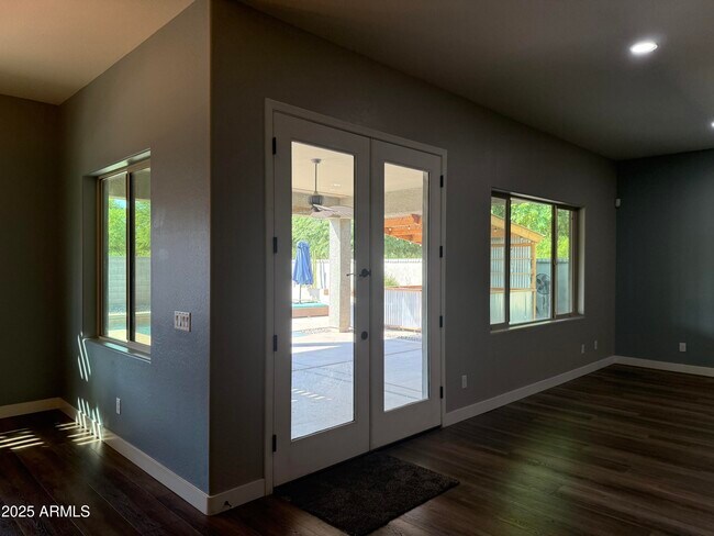 Building Photo - 3123 W Melody Dr