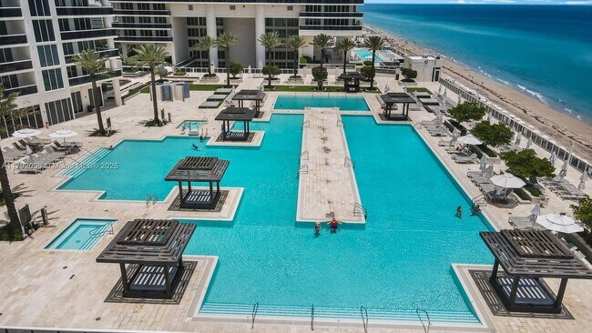 Building Photo - 1830 S Ocean Dr